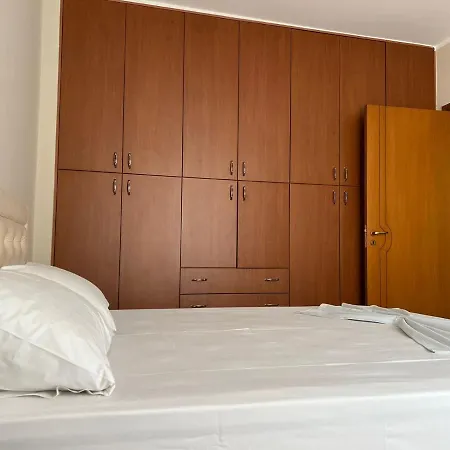 Vista Mare Balcony 1 *